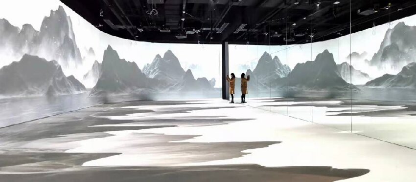 投影地面與墻面投影的融合藝術(shù)-蘇州好奇數(shù)字科技有限公司