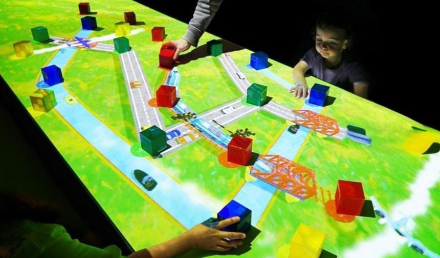 桌面投影互動(dòng) -蘇州好奇數(shù)字科技有限公司.jpg