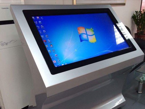 觸摸互動(dòng)一體機(jī)