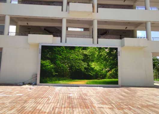 LED顯示屏、電子拼接屏在學(xué)校、醫(yī)院、事業(yè)單位的應(yīng)用場(chǎng)景